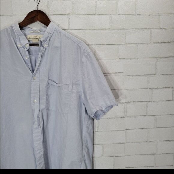 NWOT H&M full-button down short sleeve top - Picture 3 of 7